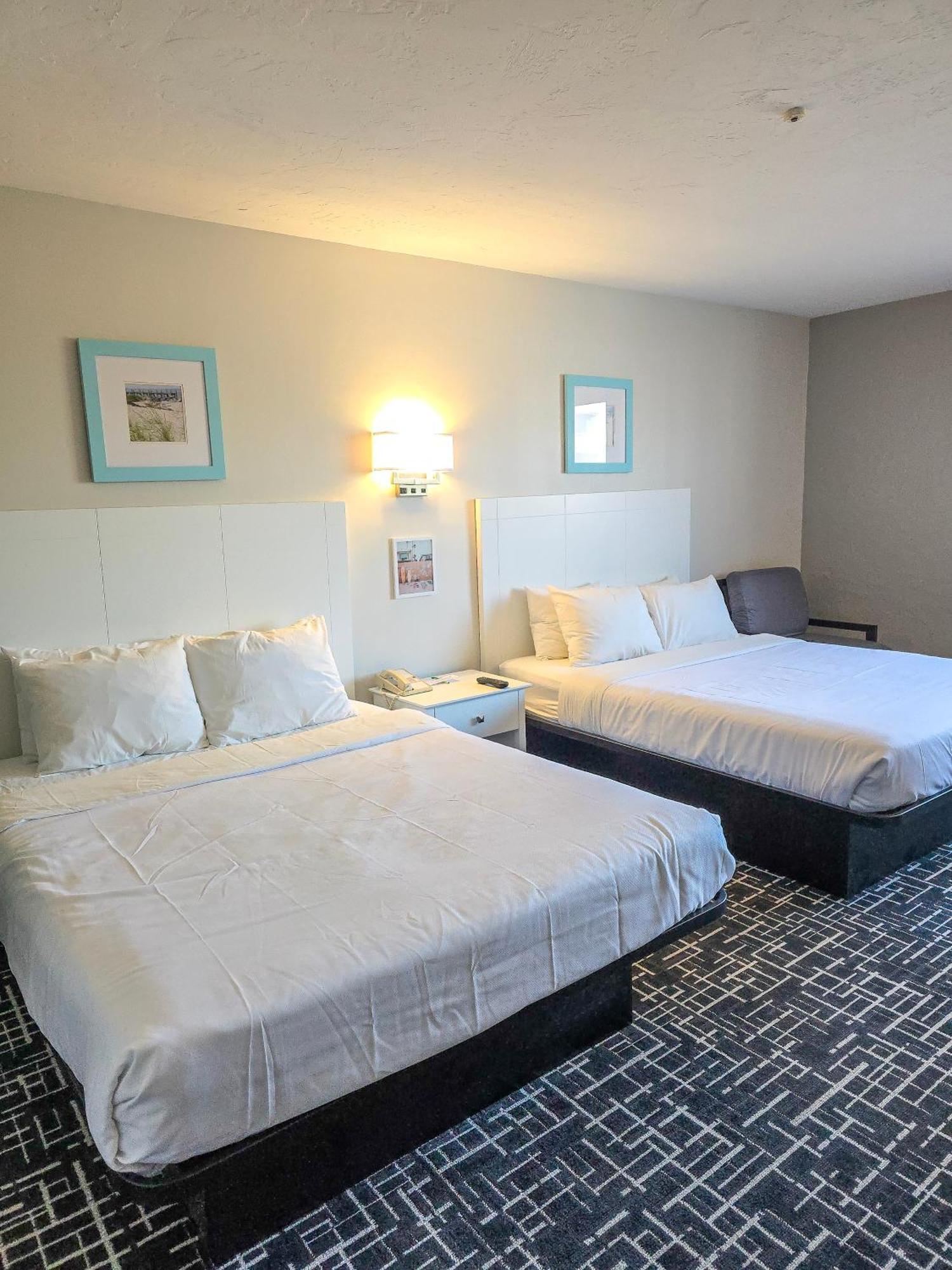 Heritage House On Cape Cod Hyannis